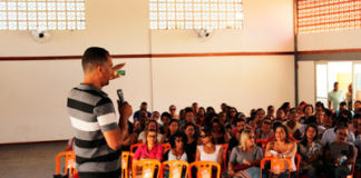 Trabalhadores em educação conquistam atualização salarial de 7% e avanços na carreira