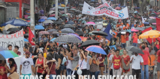 Greve Nacional da Educação em Salvador