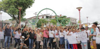 Trabalhadores cobram respostas do Executivo