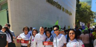 FTE participa de mobilização no MEC