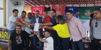 Plenária: Antonio Rosalvo assina Carta Compromisso e garante luta pelos trabalhadores