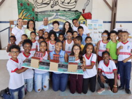 Estudantes da escola municipal Sônia Maria lançaram uma exposição de postais da cidade