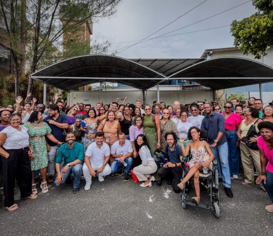 Trabalhadores em Educação vão ao CALF e dão aula à gestão municipal (Atestado)